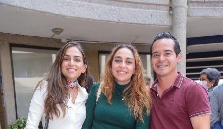  Daniela, Paulina Chávez, Alejandro y Teo.