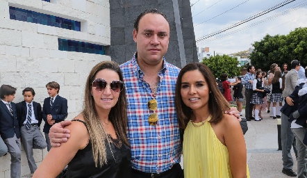  Mari Pepa Muriel, Francisco Torres y Lorena Torres.