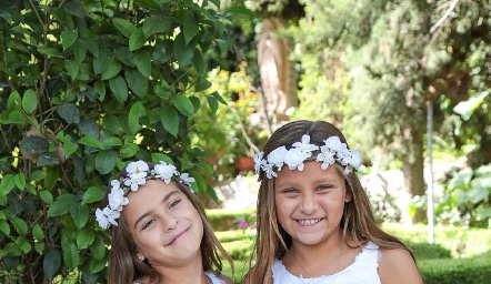  Alexa y Katia Martínez Escobedo.
