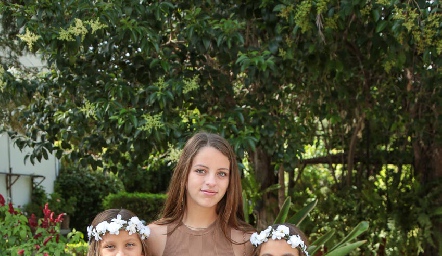 Katia, Melissa y Alexa Martínez Eascobedo.