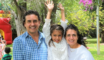  Alejandro Oropeza, Sofía Oropeza y Ana Sofía Velázquez.