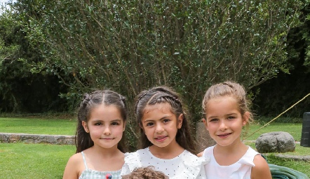  Paula Labastida, Sofía Oropeza, Carlota Trampe y Diego Velázquez.