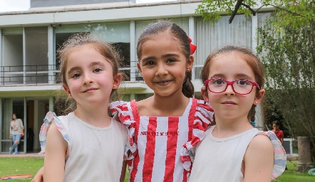  Sofía, Annia y Isa.