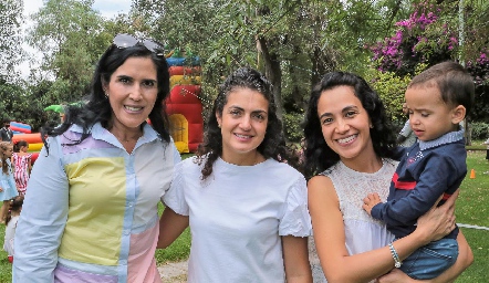  Mati Rojo, Luz Montoya, Ana Sofía Velázquez y Diego Vázquez.