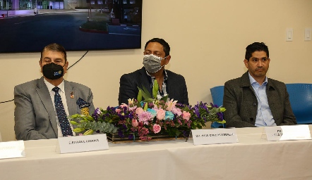  Entrega de equipo médico al Hospital del Niño y la Mujer.