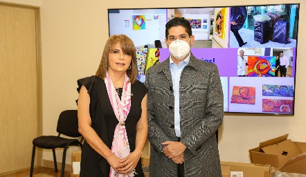  Entrega de equipo médico al Hospital del Niño y la Mujer.
