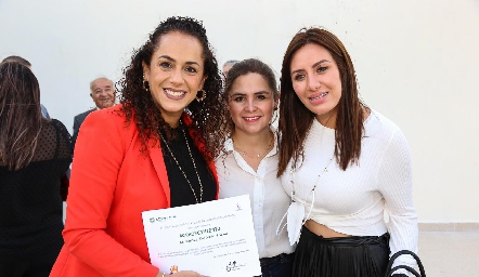  Mariza Calderon, Ximena Martinez y Tessi Toranzo.