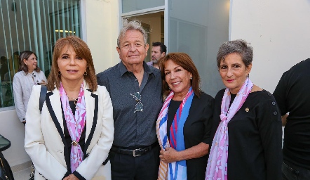 Laura Autrique, Federico Sanata, Lourdes Gomez y Ana Maria Vazquez.