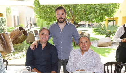  Luis Antonio y Luis Alberto Mahbub con Octavio Aguillón.