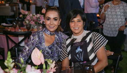  Flor Hernández y Silvia Noriega.