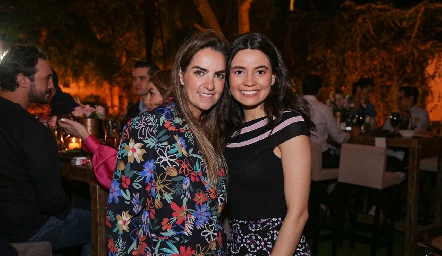  Maripepa Muriel y Fernanda Navarro.