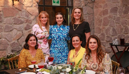  Cynthia Sánchez, Sandra Revilla, Claudette Villasana, Claudette Mahbub, Susana Salgado y Pilar Díaz de León.