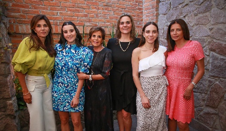  Guillermina de los Santos, Claudette Villasana, Guillermina Anaya, Claudette Mahbub, Andrea Villasana y Alejandra de los Santos.