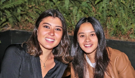  Carolina Medina y Sofía Hernández.