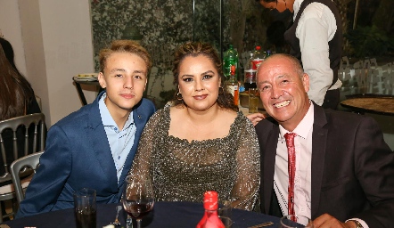  Dario, Diana y Dario Berronas.