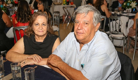  Rebeca Mora y Salvador Aldrete.