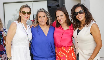  Janeth Rodríguez, Michelle Zarur, Leticia Aguilar y Marisa Calderon.