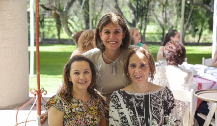  Lupita López, Ana Laura Villarreal y Diana Villegas.
