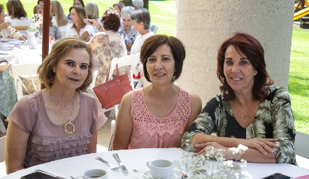  Gloria Biaggi, Gaby y Luli Alcalde.