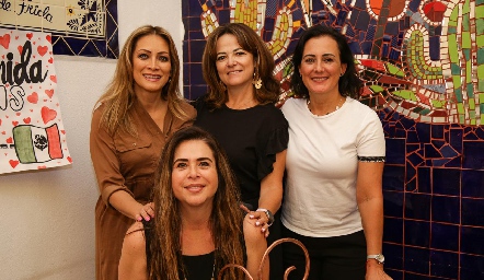  Doris Gandy, Paulina Gordoa, Susana Salgado y Pili Díaz de León.