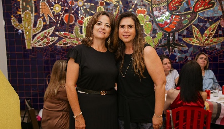   Paulina Gordoa y Pili Díaz de León.