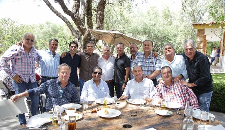   Acompañando a Mauricio Motilla.