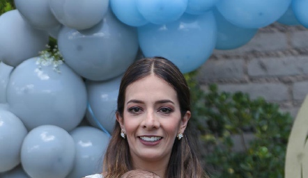 Mónica Duarte con su hijo Rodrigo.