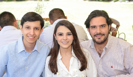 Serafín Ortiz, Mirian Ortiz y Anuar Zarur .