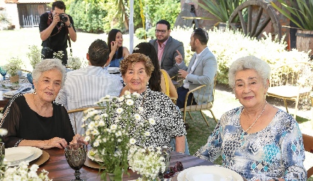 Margarita Meraz, Matilde de Bocard y Bartha Meraz.