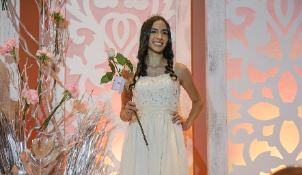  Celeste Chevaile la nueva reina del Club Deportivo Potosino.