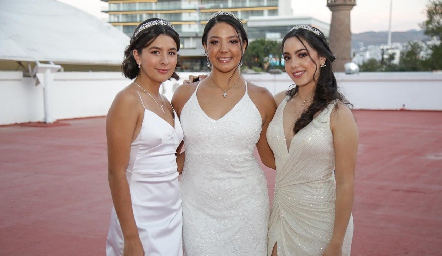  Trista Carpín, Ale Martínez y Andrea Hernández.