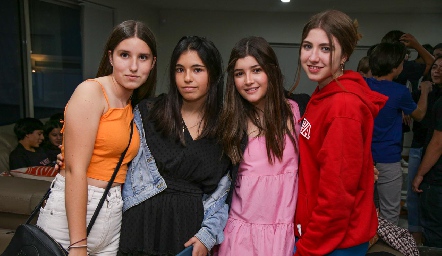  Vanessa Elizondo, Aitana Hernández, Isa Zambrano y Laia Dávila.