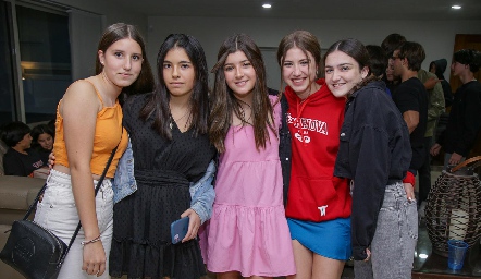  Vanessa Elizondo, Aitana Hernández, Isa Zambrano, Laia Dávila y Sofía García.