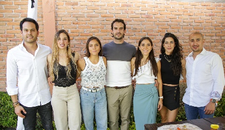  Beto Berrones, Melissa Compean, Claudia Díaz de León, Peca Torres, Sofía Díaz de León, Tere García y Armando Ortiz.