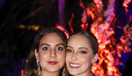  Isabela Castelo y Lau Bravo.