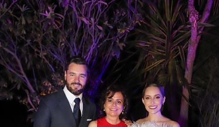  Luis Alberto Mahbub, Lucía Bravo y Lau Bravo.