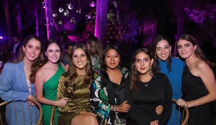  Mónica Torres, Paulina Aldrett, Miriam Díaz Infante, Ana Meche Cifuentes, Isa Castelo , Ana Gaby Dauajare y Paola Gutiérrez.