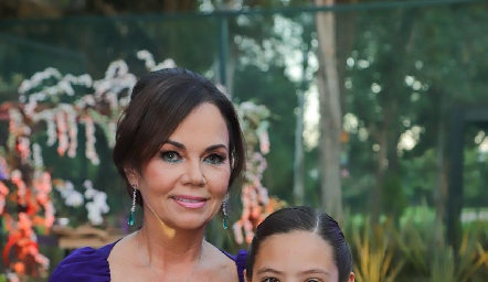  Elsa Tamez y Valeria González.