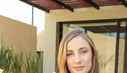  Celina Gallegos.