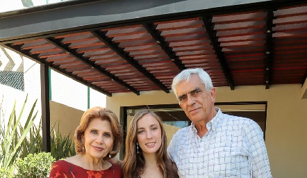  Celina Siller, Celina Gallegos y Pablo Delgado.