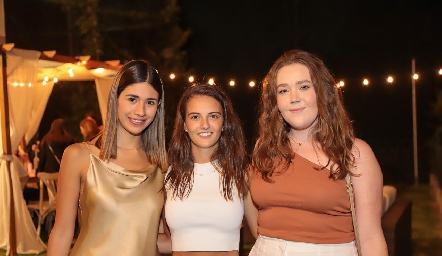  Isa Tobías, Melissa Meade y Maricarmen Mendizábal.