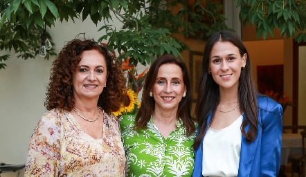  Teté González, Carmen Bravo y Carmelita del Valle.