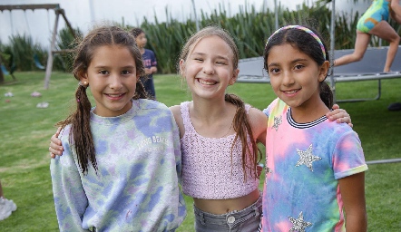  Alexia, Miranda y Sofía.