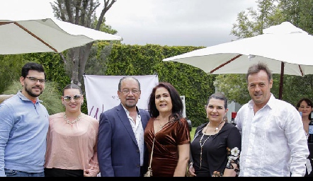  Josera González, Ximena Zapata, Martín Torres, Ana Fonte, Bertha Navarro y Arturo Zapata.