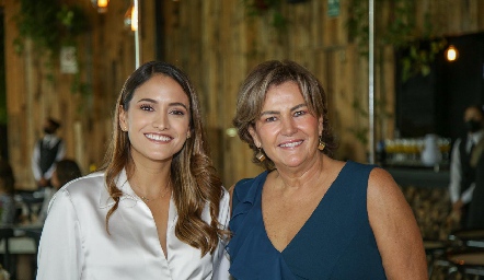  Fer García con su mamá Maruja Marenco.