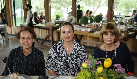  Tere González, Dora Cabrera e Isa Cabrera .