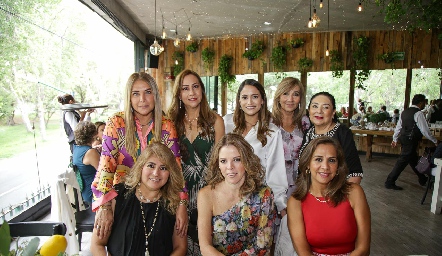  Gris Acosta, Lety Castillo, Fer García, Cristina y Bertha Córdova, Renata Flores, Paty Ponce y Lidia Cantú .