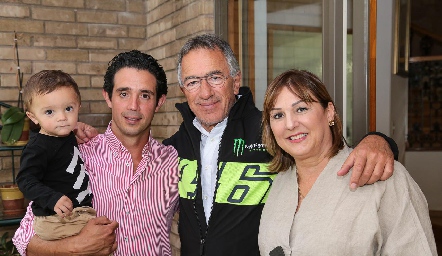  Santiago Mejía, Roberto Mejía, Alejandro Abud y Catherine Barret.