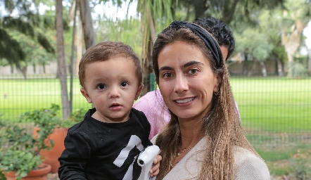  Santiago Mejía y Lorena Andrés.