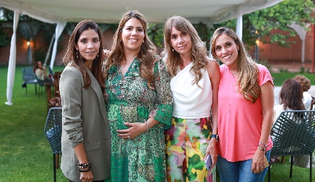  Ana Elena Meade, Gaby Carrillo, Leyre Hurtado y Daniela Llano.